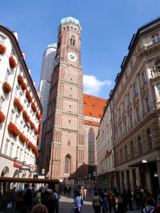 Frauenkirche (Munich): One of two Domes.